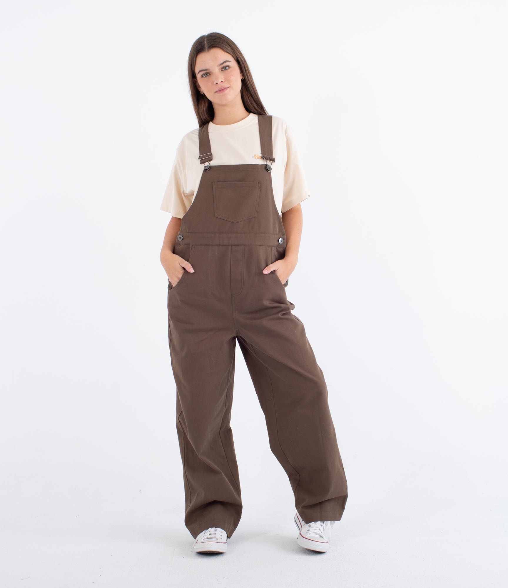 Worker - Overall woman