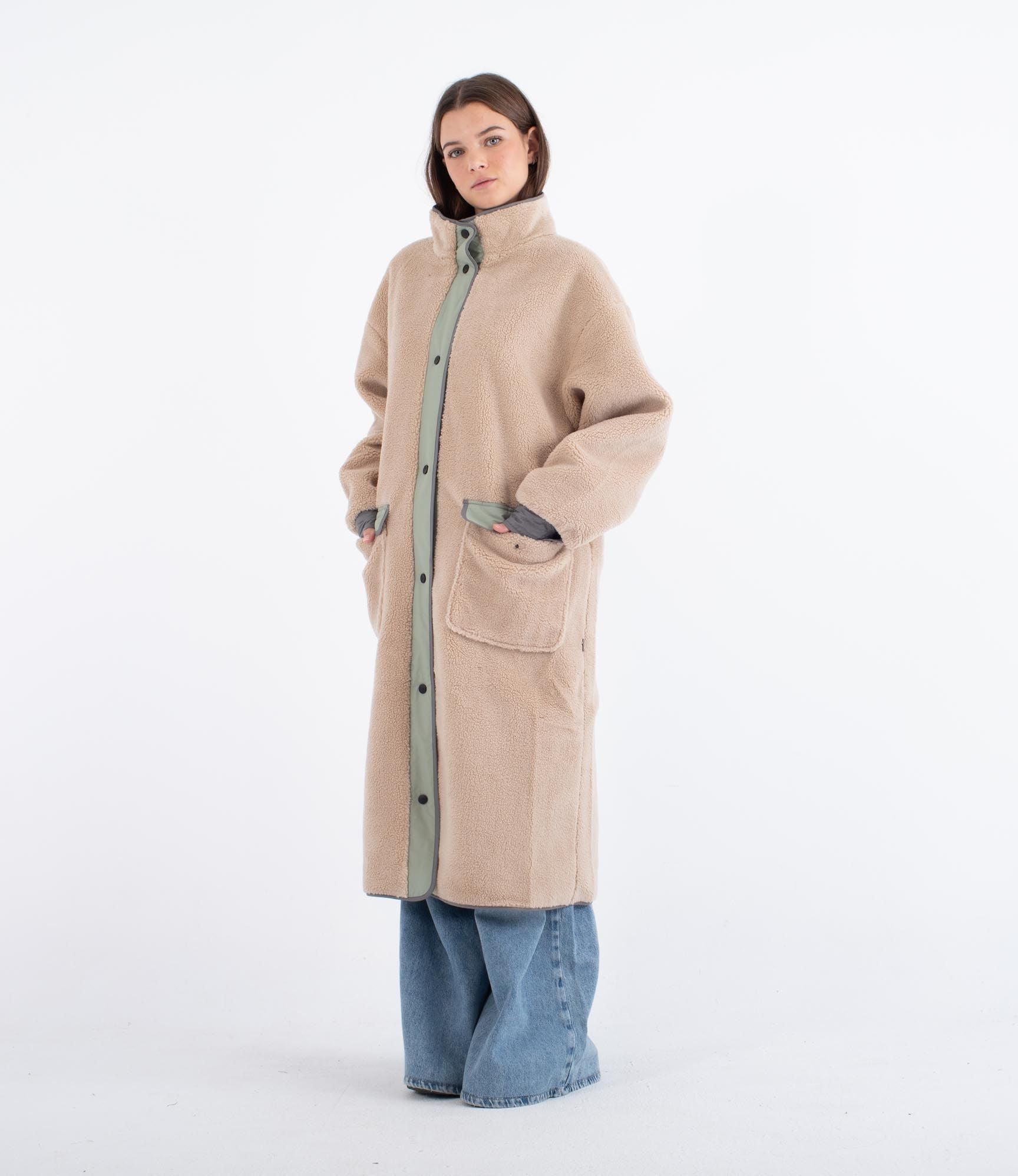Long high pile comfort button - Women's jacket