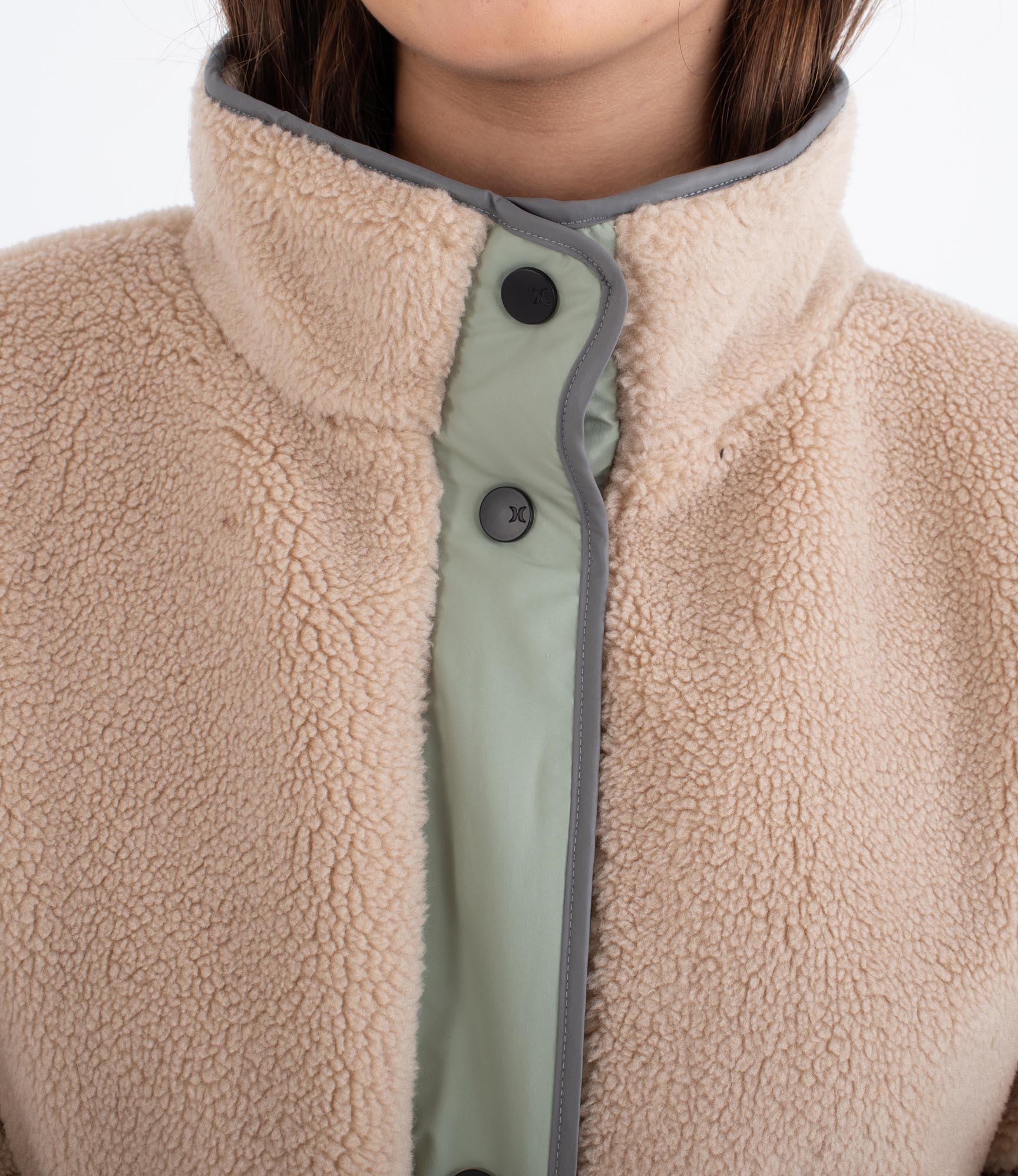Long high pile comfort button - Women's jacket