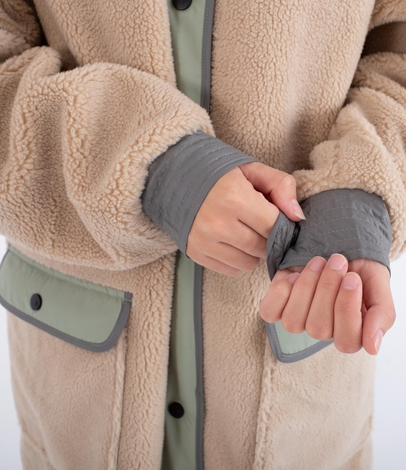 Long high pile comfort button - Women's jacket